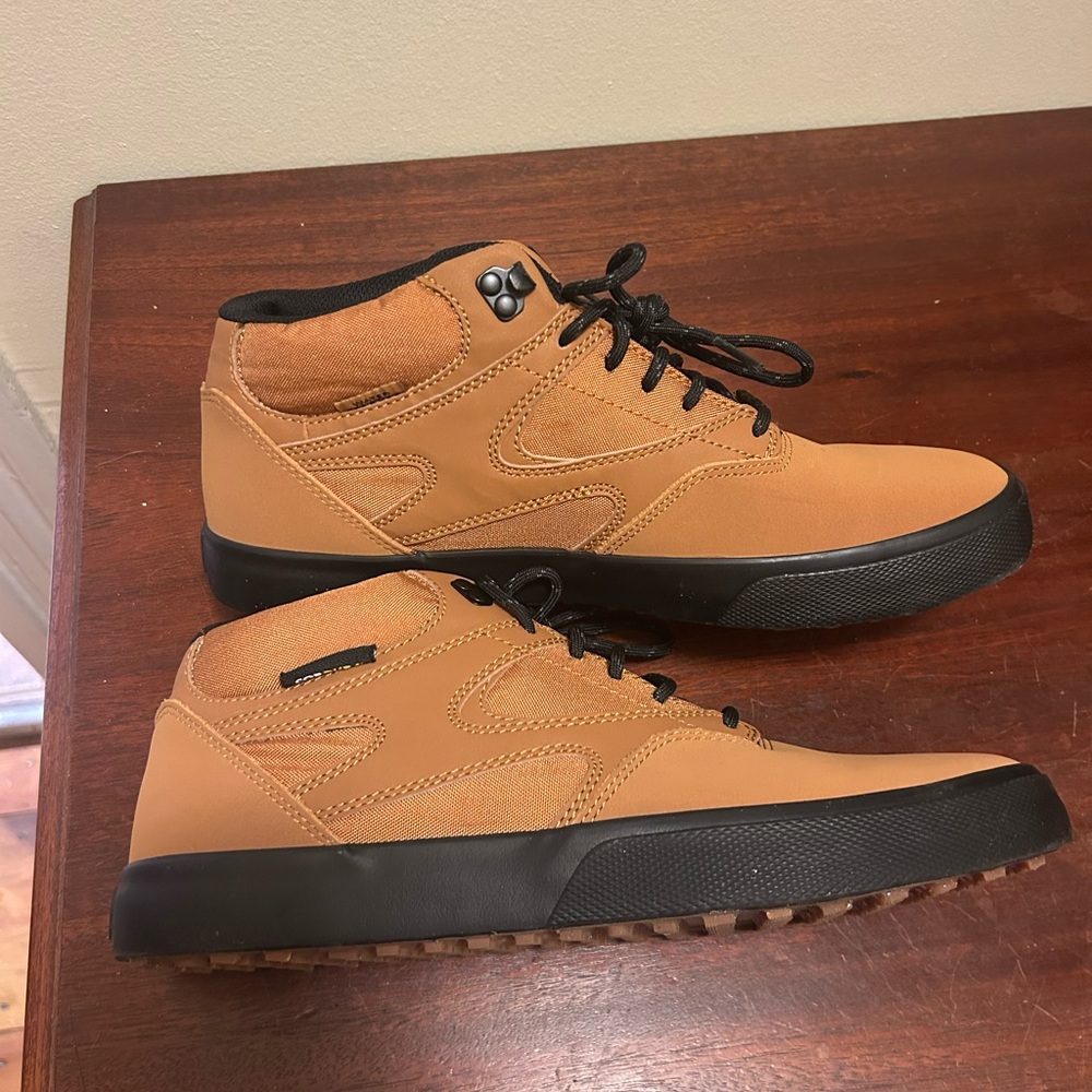 DC Kalis S Cordura Winter chukka shoe